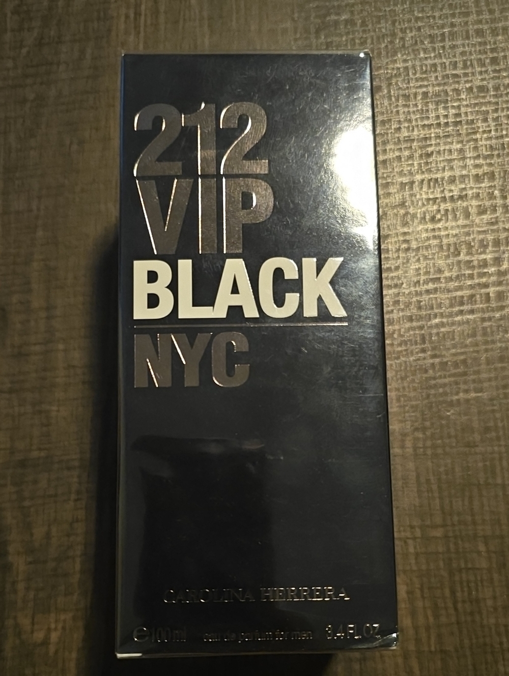 Carolina Herrera 212 VIP BLACK 3.4 OZ